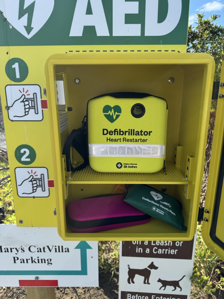 Open AED Box